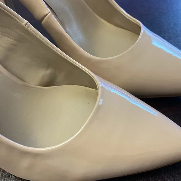 Mix No. 6 Cream /nude Heels Classic Pointed-Toe Pumps - Picture 7 of 16